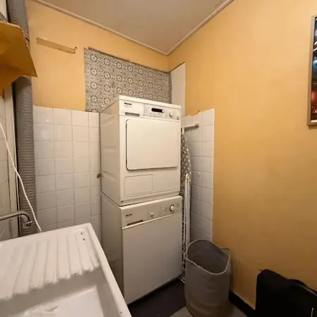 Maison Familiale Avec Piscine Et Grand Jardin * Chateaumur