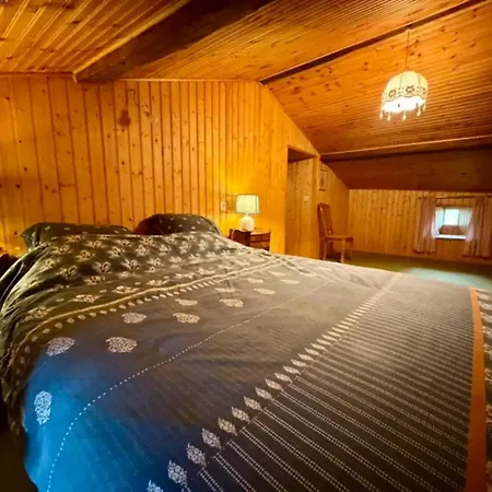 Maison Familiale Avec Piscine Et Grand Jardin